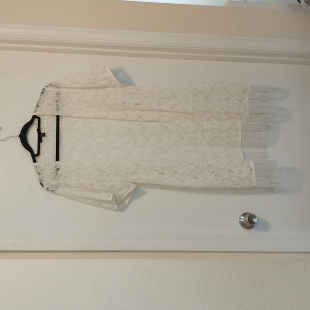 Ellos white floral lace open cardigan fringe